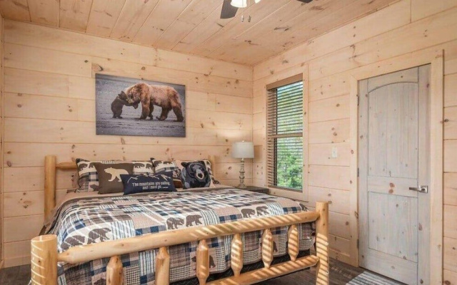 Majestic Vista 3 Bedroom Cabin
