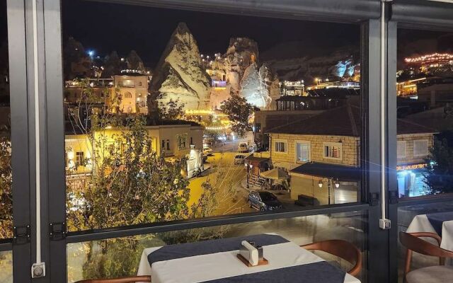 Noah's Ark Cave Hotel