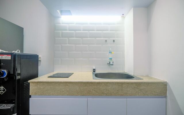 Comfort 1BR Apartment at Evenciio Margonda