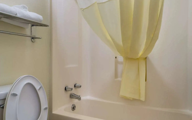 Econo Lodge Brownsville