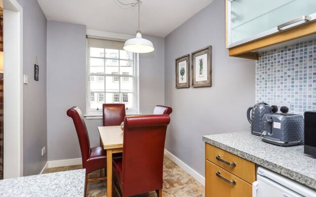 JOIVY Heart Of Grassmarket 1 Br Apartment