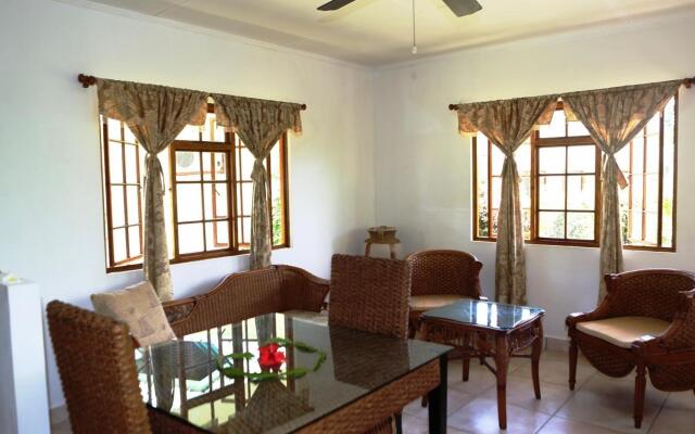 Le surmer self catering chalets