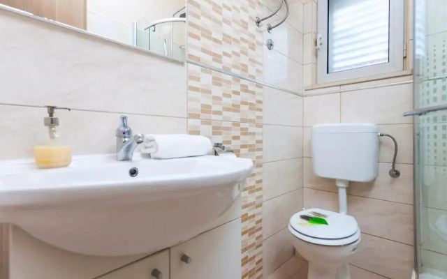 Gold & Silver Apartments