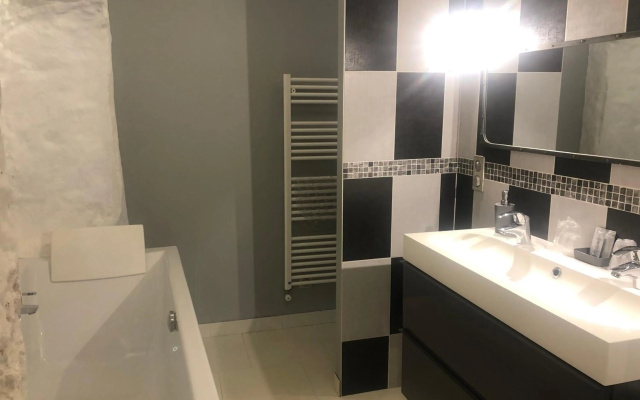 Logis Hotels Troglododo