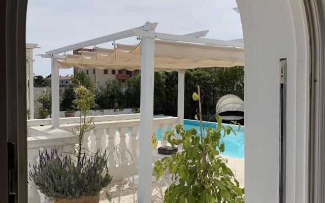 White House Luxury Hospitality