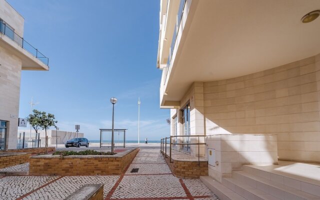 Beautiful 3 Bed Apartment in Nazare