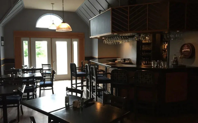 Riverside Resort & Conference Centre