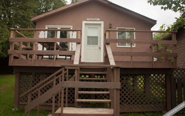 Lake Dalrymple Resort