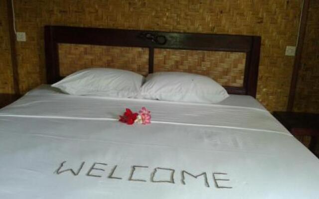 Askat Menjangan Guest House