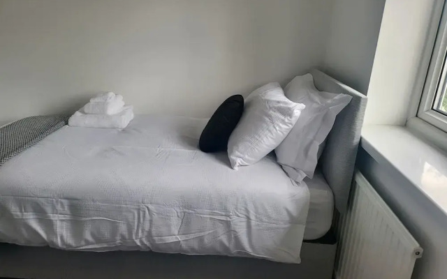 Charming 3-bed House in Blackley Manchester