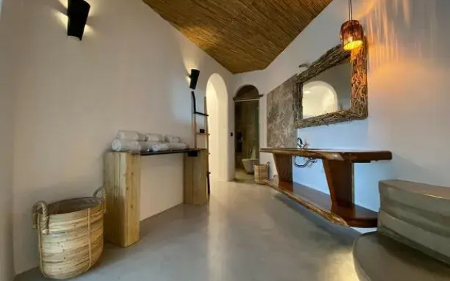 Villa Oggi With Jacuzzi and Pool