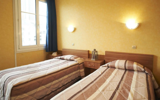 Hôtel Le Petit Duquesne