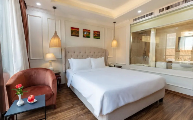 Golden Legend Palace Hotel