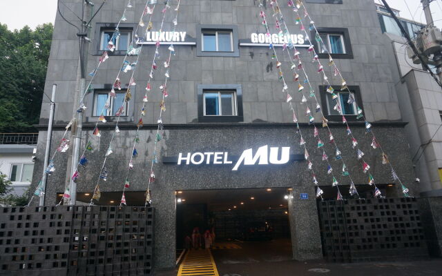 Hotel MU