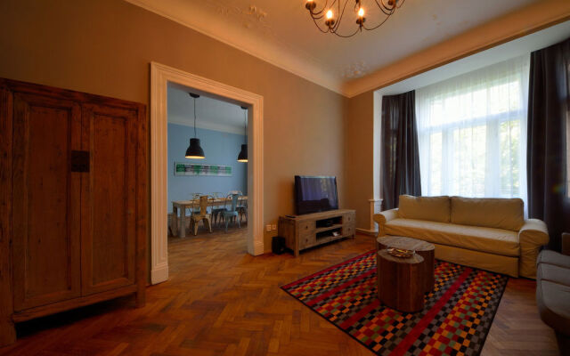 Apartment Pařížská 1
