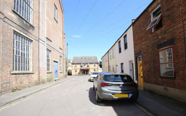 Modern, Chic 2BR Townhouse in Central Oxford