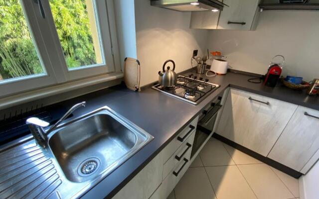 Casa Bellagio Beach: Pool, 100m Lake & near City