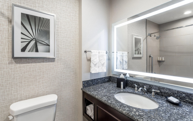 Crowne Plaza Los Angeles Harbor Hotel by IHG