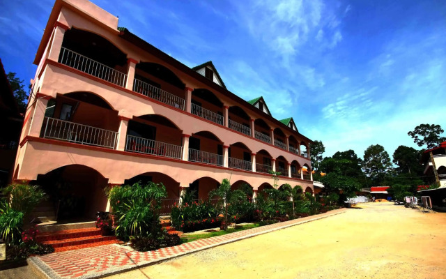 Lotus Friendly Hotel