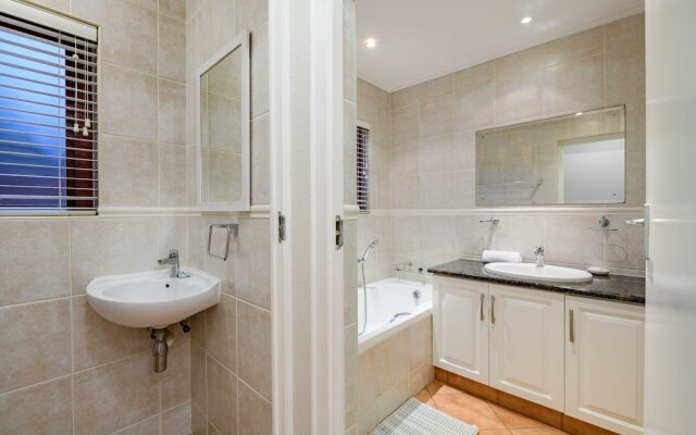 San Lameer Villa Rentals 14105