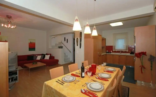Antonoglou Beach Villas, Gennadi