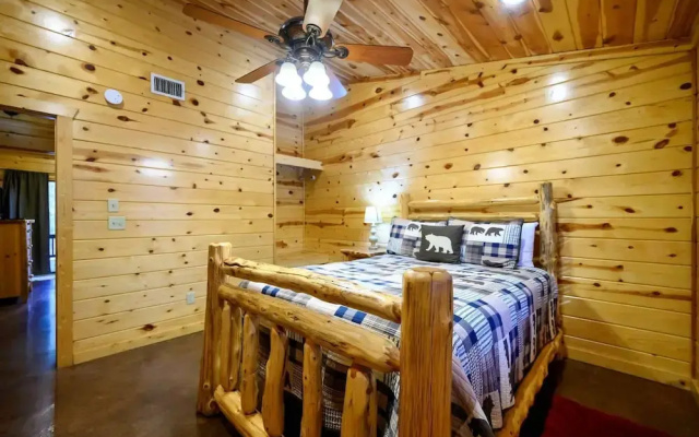 Lost Key  Cabin Stay for 8