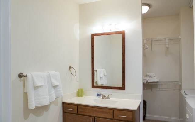 Wesley Heights Studio 1 BR Apts by Frontdesk