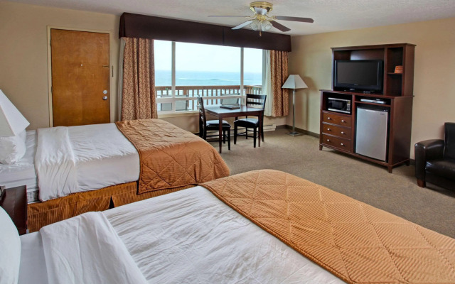 Clarion Inn Surfrider Resort