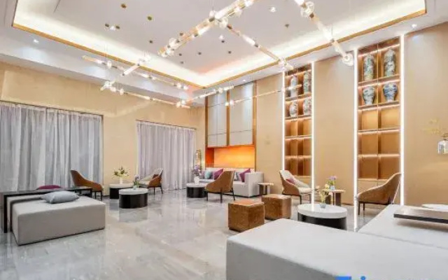 Lavande Hotel(Qingdao Lanxiu City Oriental Eden Store)