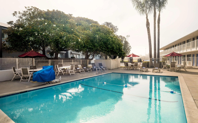 Motel 6 Morro Bay, CA