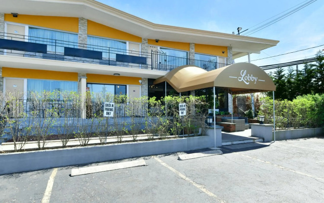 The Freeport Inn and Marina