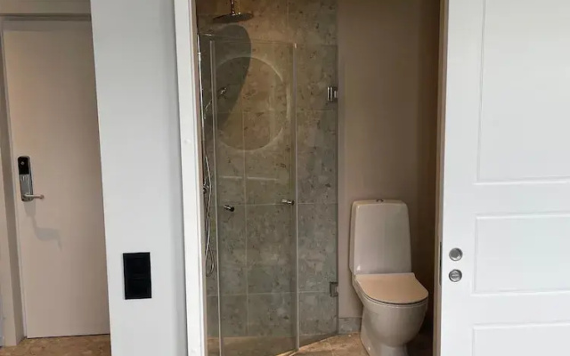 Apartment - Sleeps 3 & Great Location