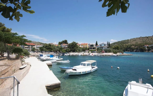 Apartments by the sea Zaboric, Sibenik - 2190
