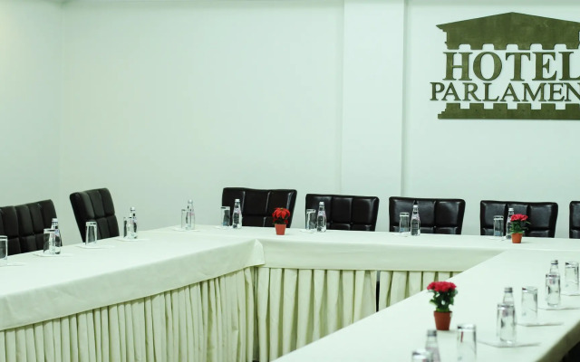Parlament Hotel
