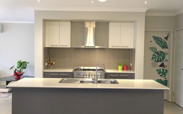 Cozy and Spacious House in Melbourne