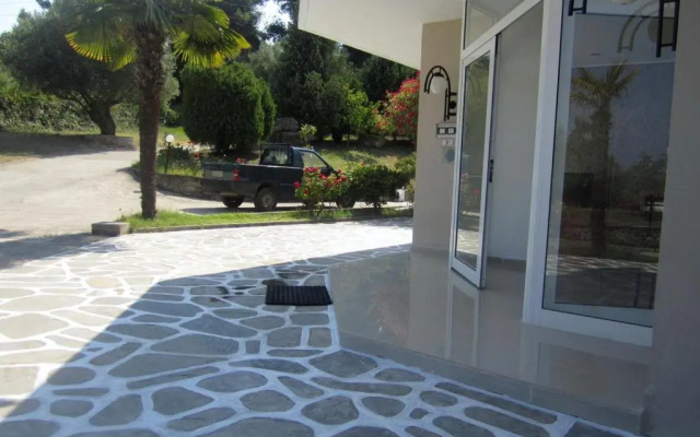 Pashos Hotel
