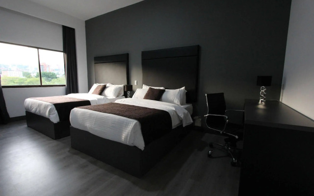 Hotel San Fernando Real