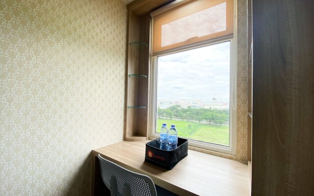 Cozy Stay Studio Room At Springlake Summarecon Bekasi Apartment