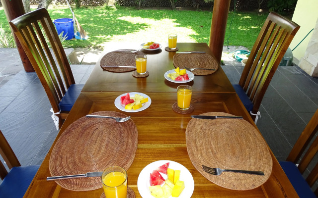 Bale Solah Lombok Holiday Resort