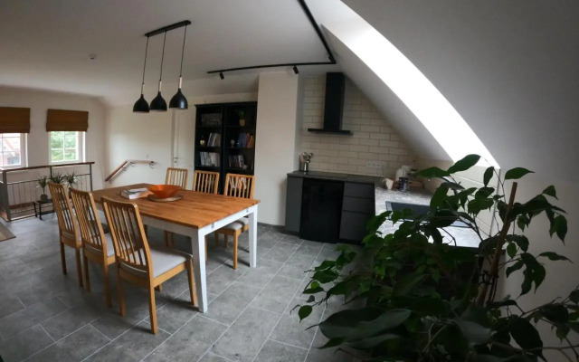 Mono House