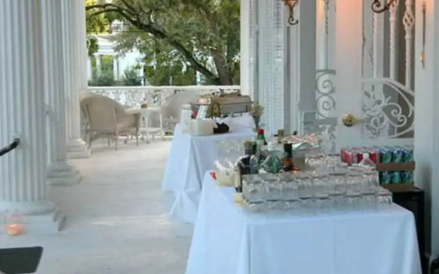 The Magnolia Mansion