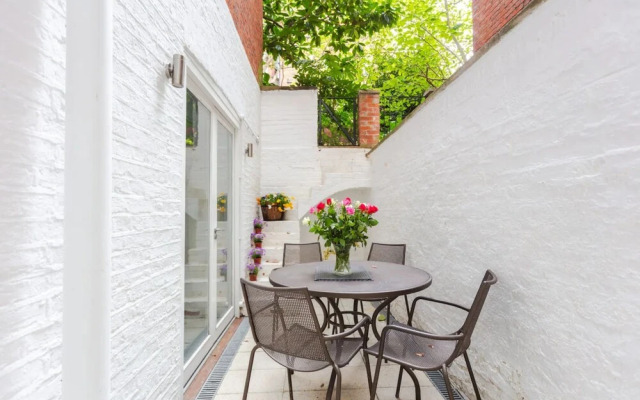 Modern 2 Bedroom Apartment Near Gloucester Road