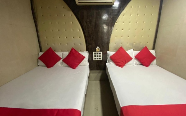 Hotel Paris Residency