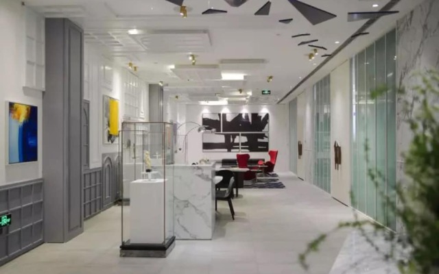 Lanou International Hotel, Hong Kong Middle Road, May Fourth Square, Qingdao