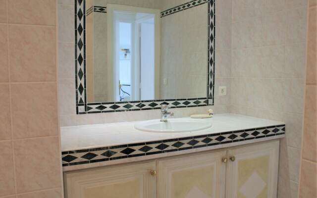 British Style and Central 1 Bedroom