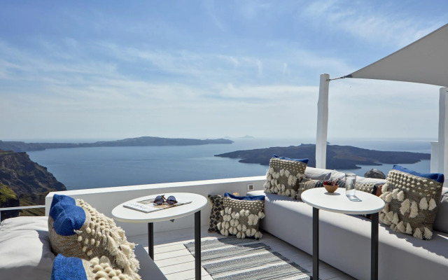 Cosmopolitan Suites