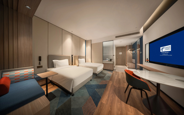 Holiday Inn Express Liaoyuan Economic Development Zone by IHG – Guest Rooms – Longshan