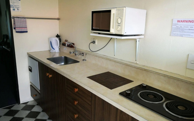 Burwood Manor Motel