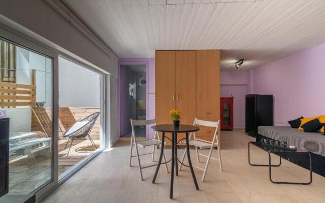 Loft Style Central Studio Large Terrace 100Mbps