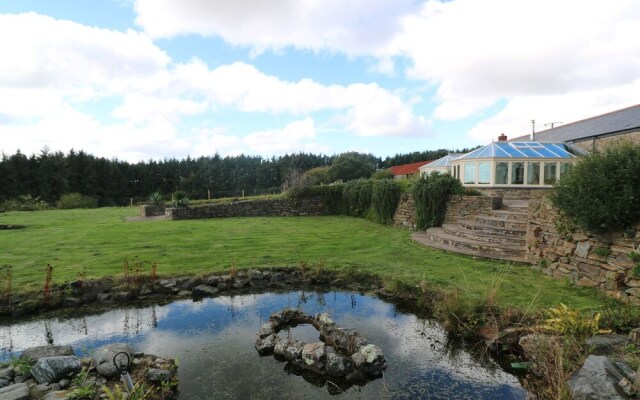 Tregoninny Vineyard and Woodland Farmhouse